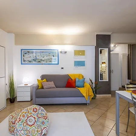 Apartman Loft A 50 Mt Dal Mare Con Parcheggio E Terrazzo